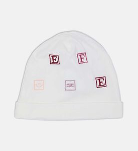 قبعة بقصّة عادية بتطريز شعار