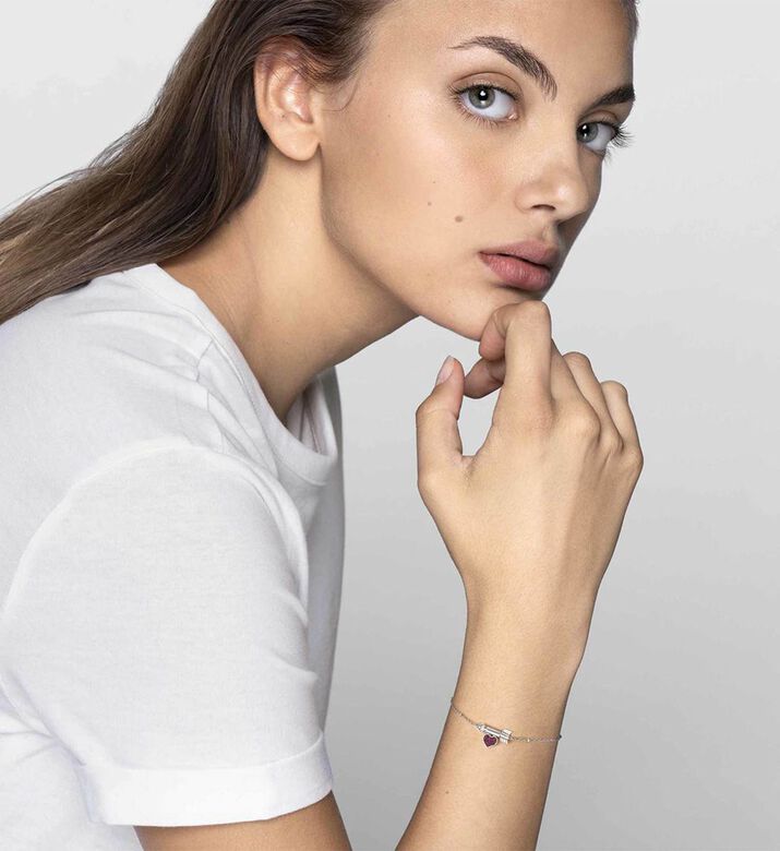 سوار سيميا بسهم قصير