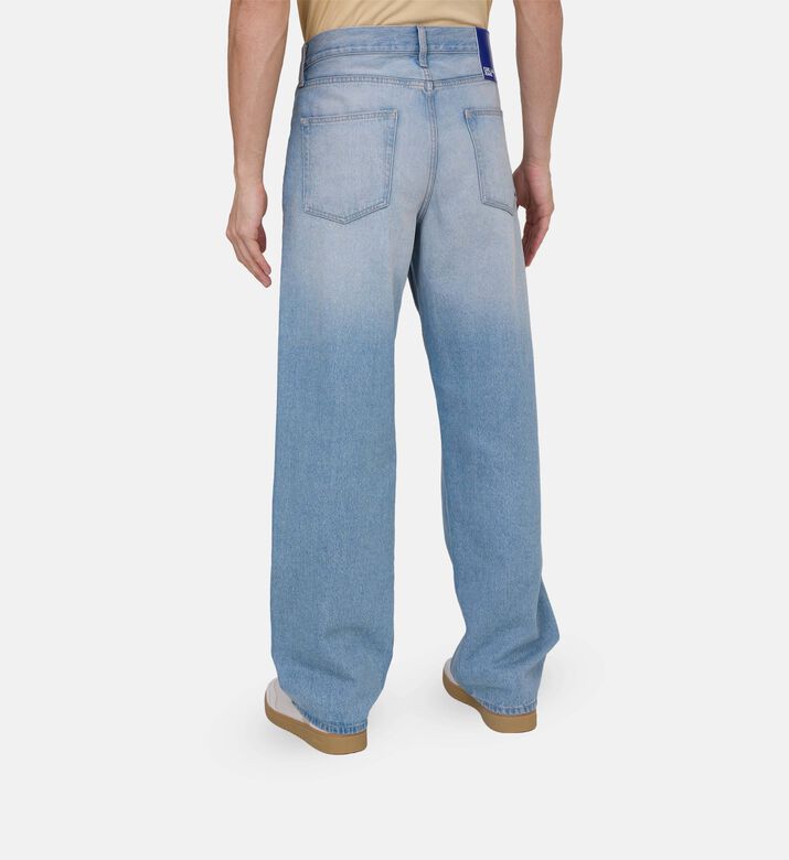 بنطال جينز بلون فاتح بخمسة جيوب