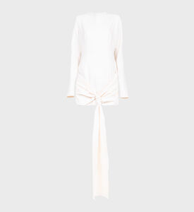 فستان قصير بتفاصيل ربطة عنق