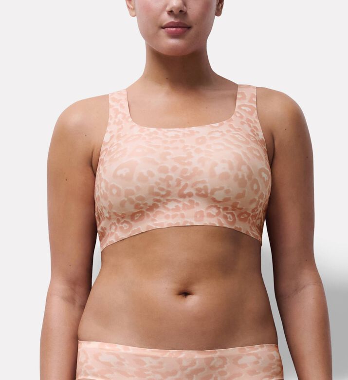 Chantelle Bra, Model View