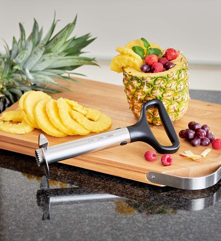Roesle Pineapple Cutter Pro, Packshot View Roesle Pineapple Cutter Pro, Packshot View