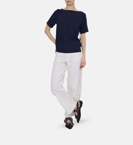 تيشيرت إلا مطرز بقصة عادية