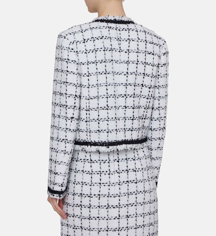 جاكيت بقصّة عادية وصف أزرار واحد