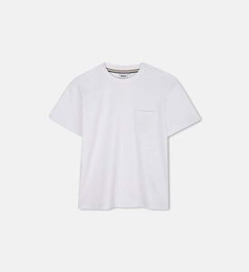 تيشيرت قصير الأكمام بجيب مطرزة