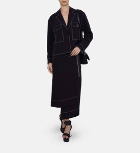 جاكيت بأكمام طويلة وياقة بطية بشكل حرف في