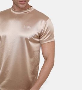 معطف طويل مبطّن بحواف فرو