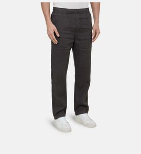 بنطال بقصّة عادية وأرجل مستقيمة