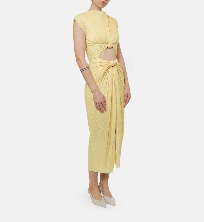 فستان متوسط الطول بقصة عادية وفتحة تحت الصدر