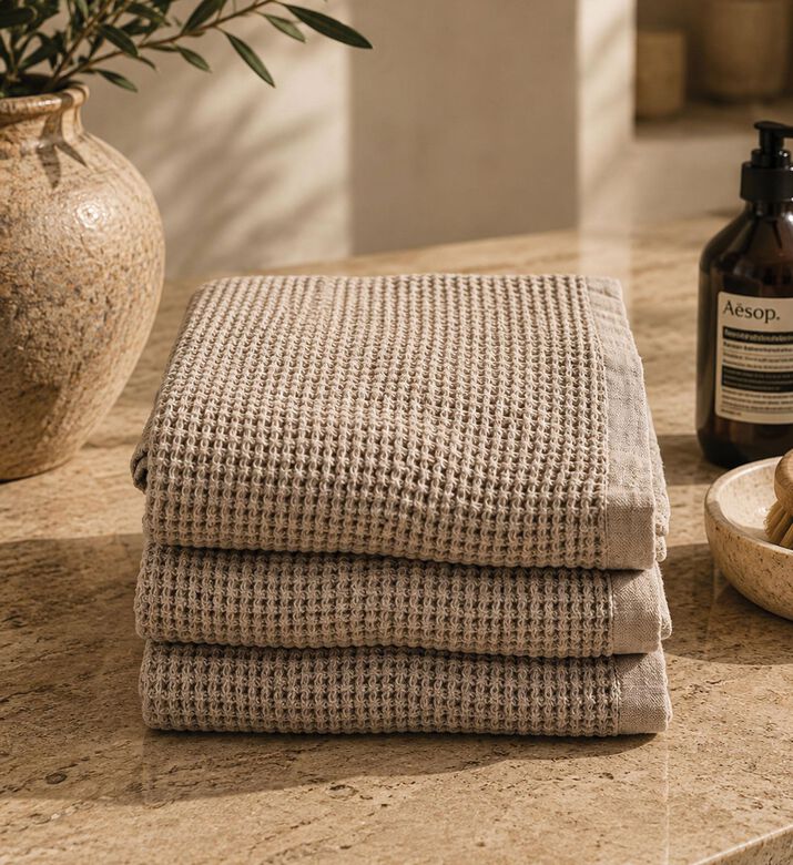 Home Deco and More Cotton Kitchen Towel 3-piece Set, Packshot View