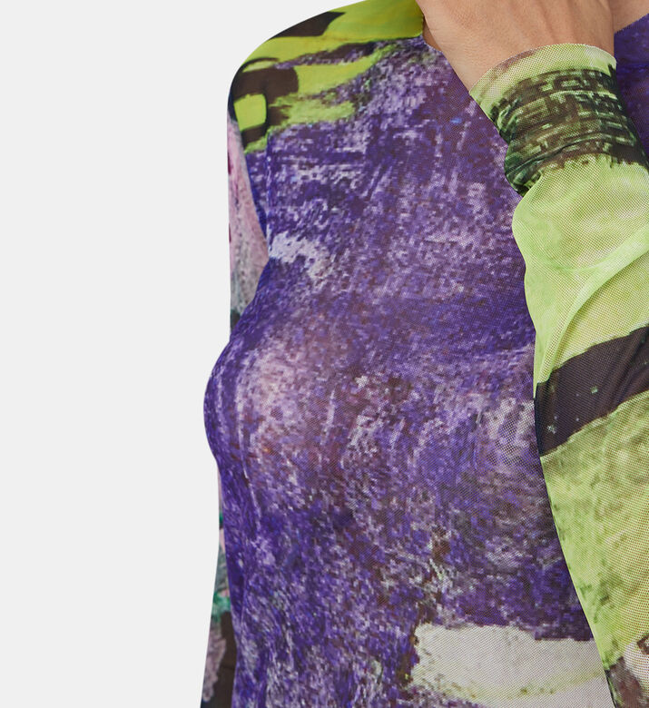 قميص بأكمام طويلة بطبعة مجردة