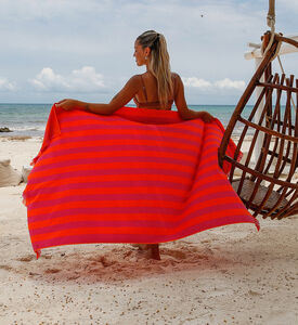 منشفة شاطئ ماريس أمبر مخططة