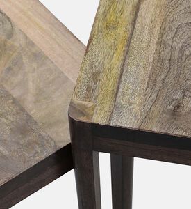 طقم طاولات جانبية من خشب Stijn مكون من قطعتين