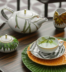 إبريق حليب أمازونيا