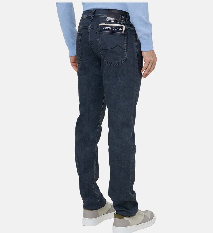 بنطال جينز ضيق بتفصيل وشاح