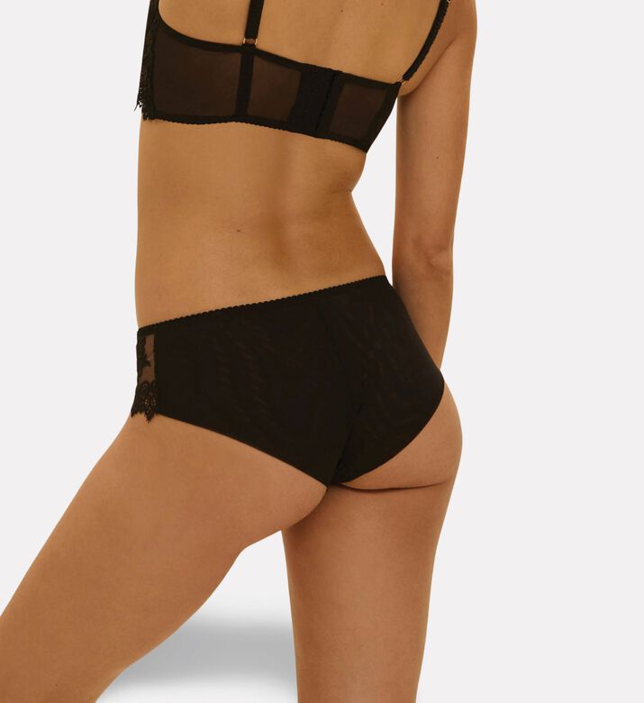 Simone Perele Shorty, Model View