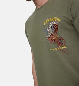 تيشيرت تاور القصير الأكمام بنقشة نمر وتنين