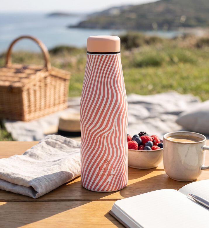 Estia Soft Ripple Insulated Travel Flask, Model View