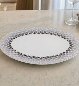 Vista Alegre Maya Oval Platter, Model View