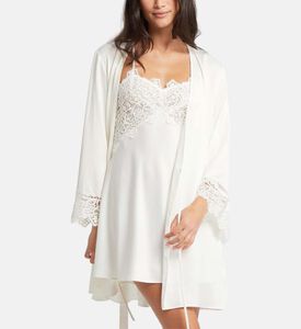 طقم قميص نوم مزين بدانتيل