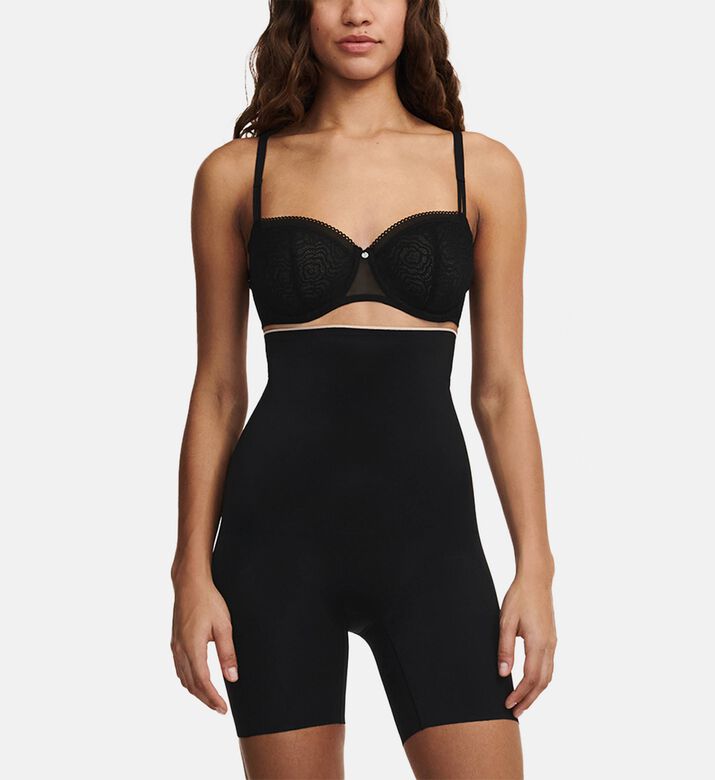 Chantelle High-waisted Shaping Short, Model View