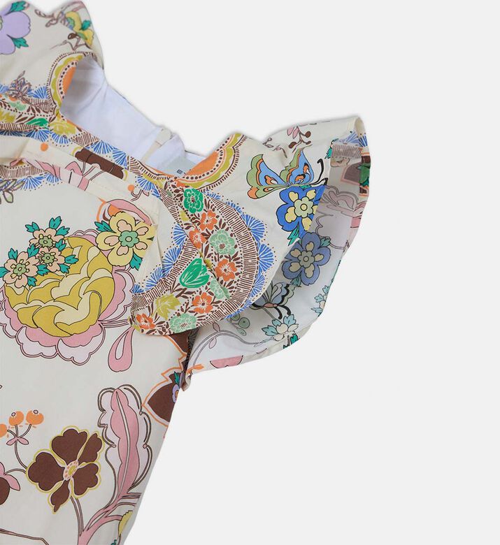 فستان بأكمام مرفرفة