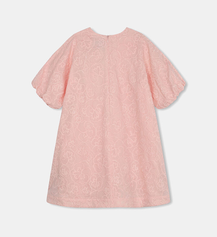 فستان واسع مطرز بأزهار