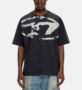 تيشيرت بشعار بارز