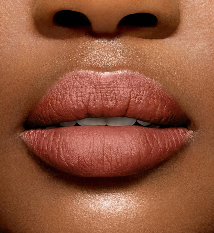 أحمر الشفاه لابسولو روج إنتيمات