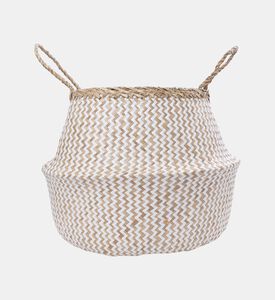 سلة من القش متوسطة الحجم ذات مقابض وكرات بيضاء