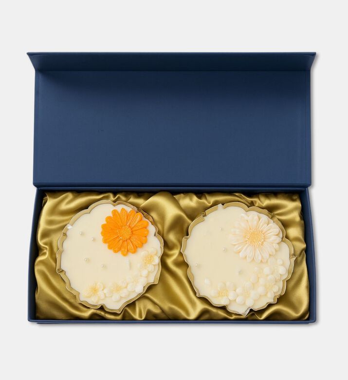 Tohfa Luxe Layali Decorative Gold 2-piece Candles Gift Box, Packshot View