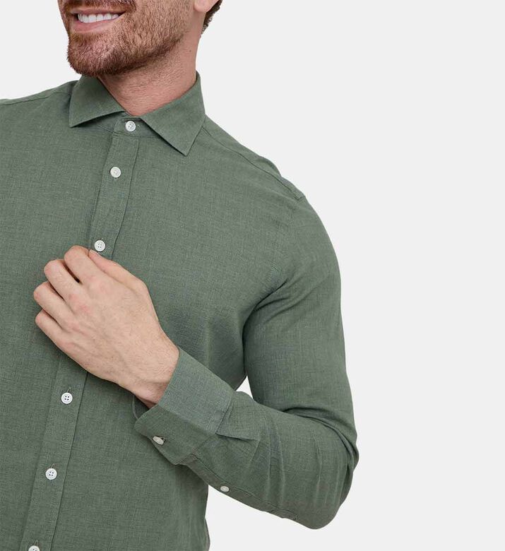 قميص بقصة ضيقة بملمس متنوع