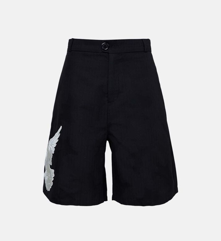 شورت قصير عريض الساقين بأجنحة غرافيكية بنفس اللون