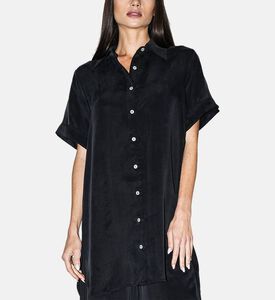 Niluu Shirt Logan, Model View