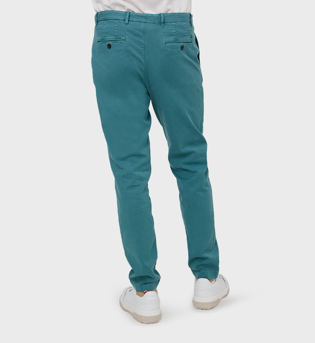 Tommy hilfiger slim 2025 fit flex chinos