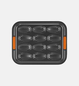 Le Creuset 12 Madeleine Tray, Packshot View