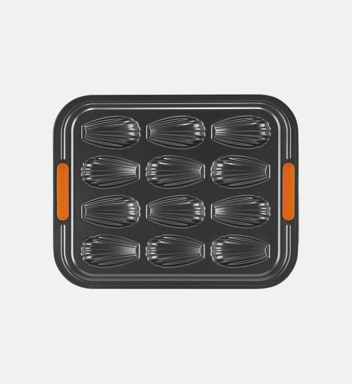 Le Creuset 12 Madeleine Tray, Packshot View