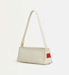 حقيبة كتف جلد بتطريز شعار