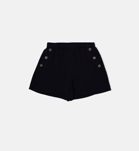 شورت مزين بأزرار