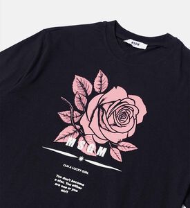 تيشيرت بياقة دائرية وطبعة أزهار