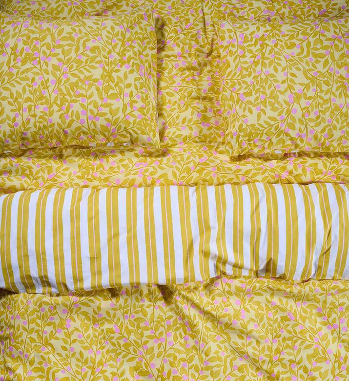 Essenza Petite Berry Bed Set 200x220, 60x70 Cm, Packshot View