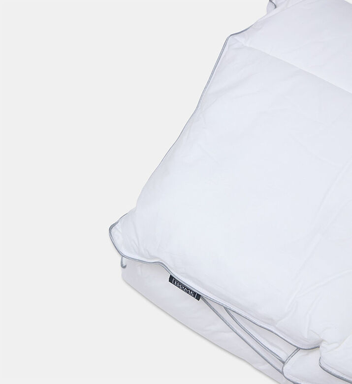 Home Deco and More Lotus Cotton Comforter Duvet, White, 140x200-cm, Packshot View