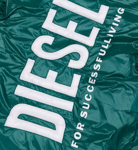 سترة منتفخة مطبوعة بشعار الصبي