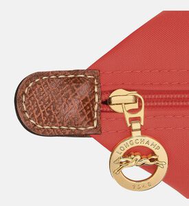 حقيبة يد متوسطة بإغلاق بسحاب