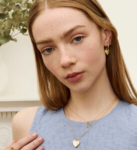 Ottoman Hands Necklace Talia Heart Locket, Packshot View Ottoman Hands Necklace Talia Heart Locket, Packshot View