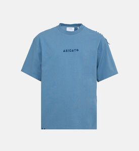 تيشيرت بياقة دائرية وتفاصيل خيطية