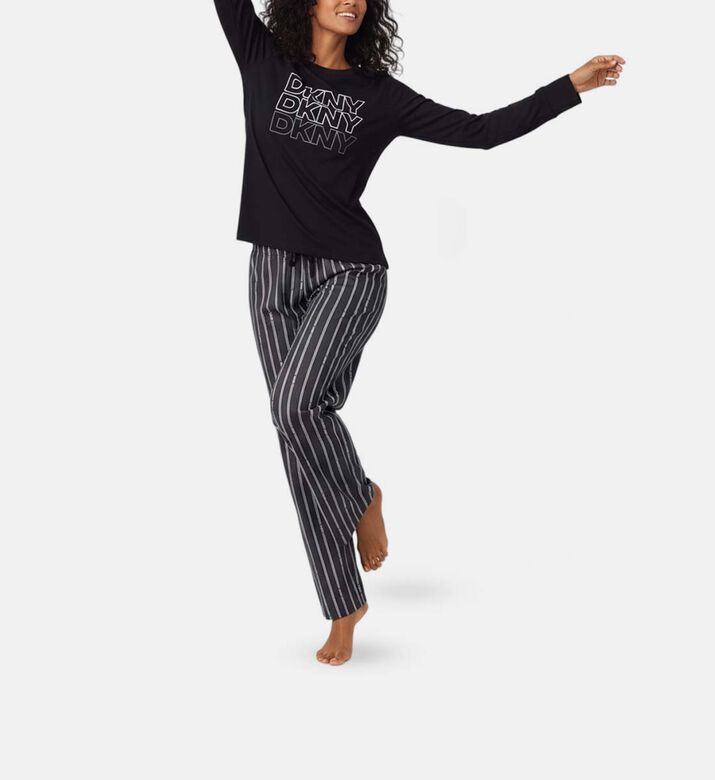 DKNY Set Pj, Model View