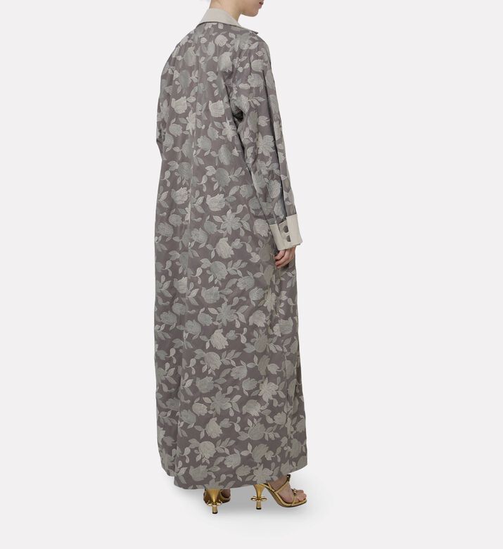 BANOU Abaya Floral, Model View