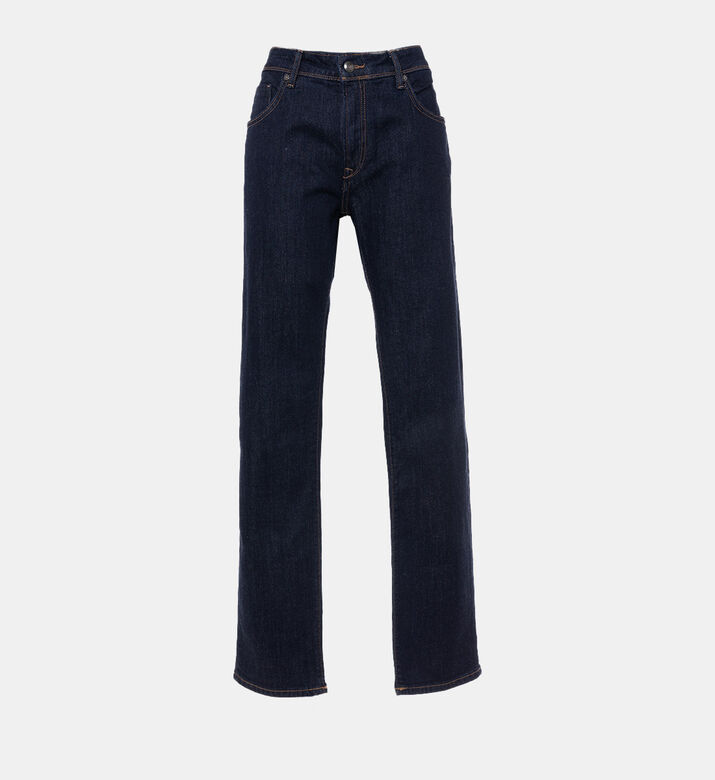 جينز بقصّة مستقيمة عالية الخصر