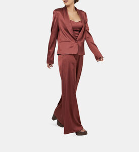 تمتد دوقة الساتان بوستير